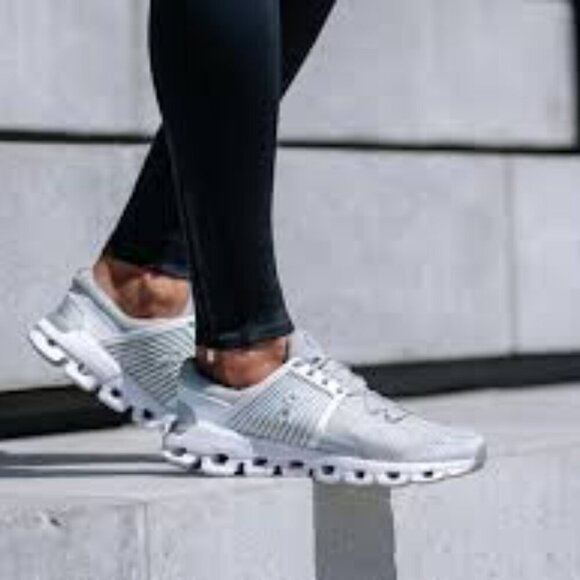 On Running Cloudswift Women's Shoes Size 7 - Picture 2 of 11